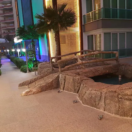 1 + 1 With Swimming Pools, Spa, Wi Fi.. Apartament *