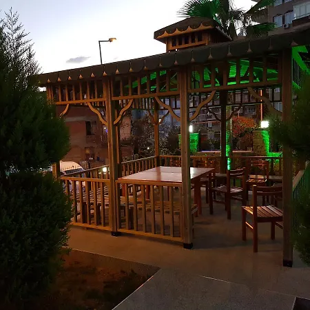1 + 1 With Swimming Pools, Spa, Wi Fi..